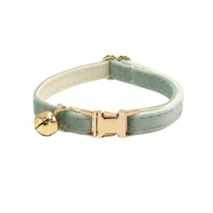Cozy handmade cat collar